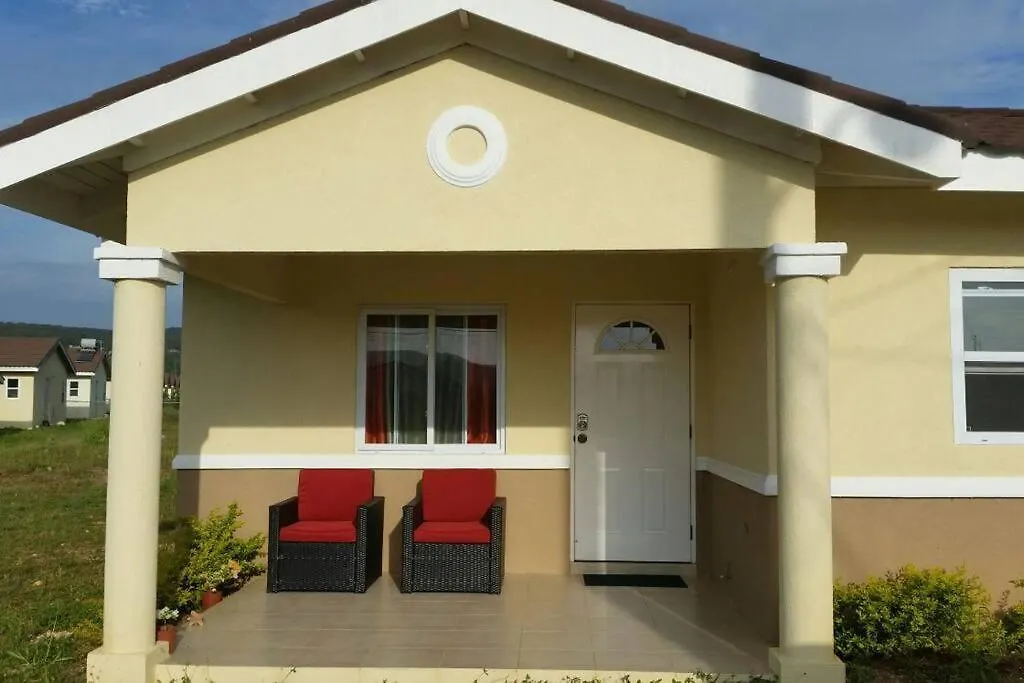 Cabana Papaya: 3Br 2Bth Retreat!! Villa Falmouth