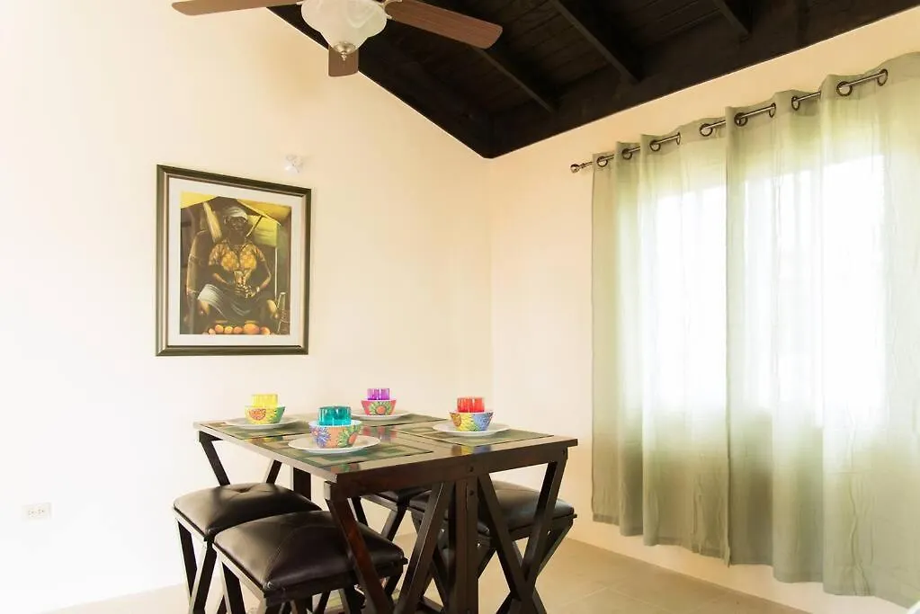 Chalet Cabana Papaya: 3Br 2Bth Retreat!! Villa Falmouth Jamaica