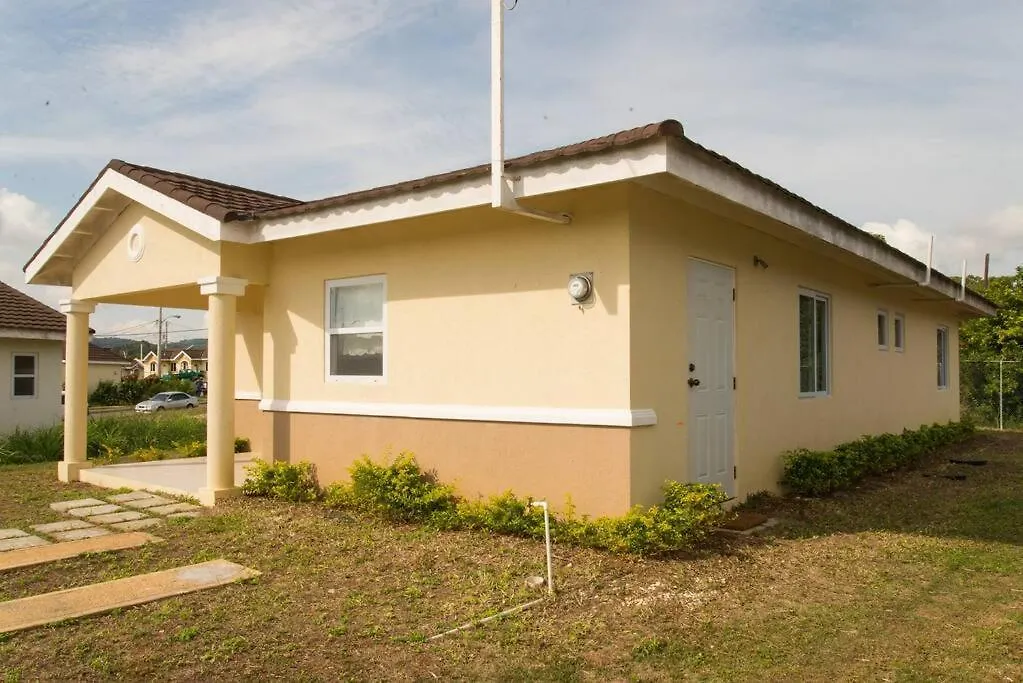 Cabana Papaya: 3Br 2Bth Retreat!! Villa Falmouth Chalet