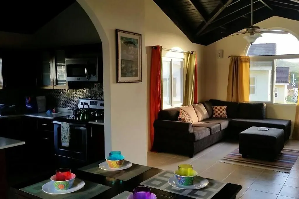 Cabana Papaya: 3Br 2Bth Retreat!! Villa Falmouth Jamaica