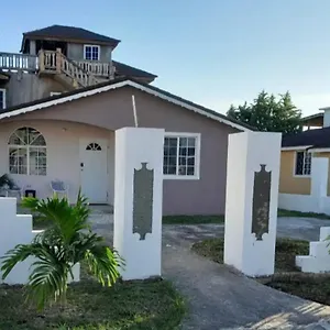  Hostel Splendid Sensation